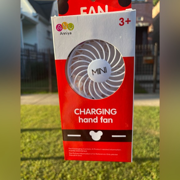 Minnie Hand Held Mini Fan Lights Up Fans 3 Speeds USB Rechargeable With Charger - Picture 12 of 13